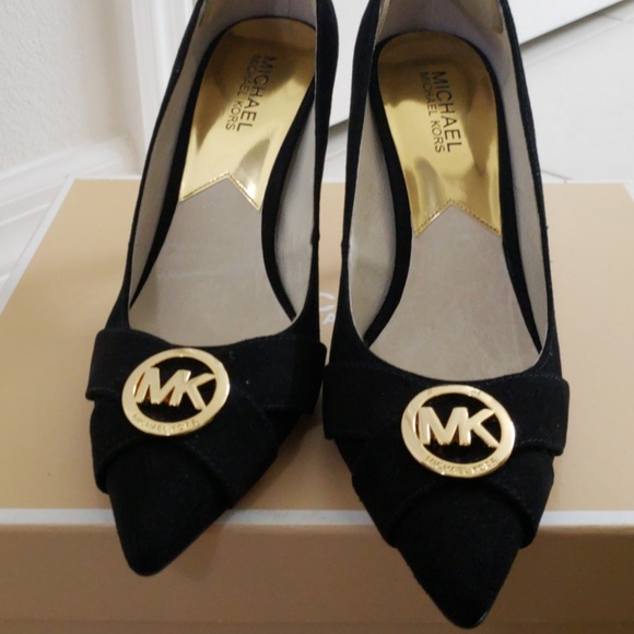 Shoes - Picture 4 of 4